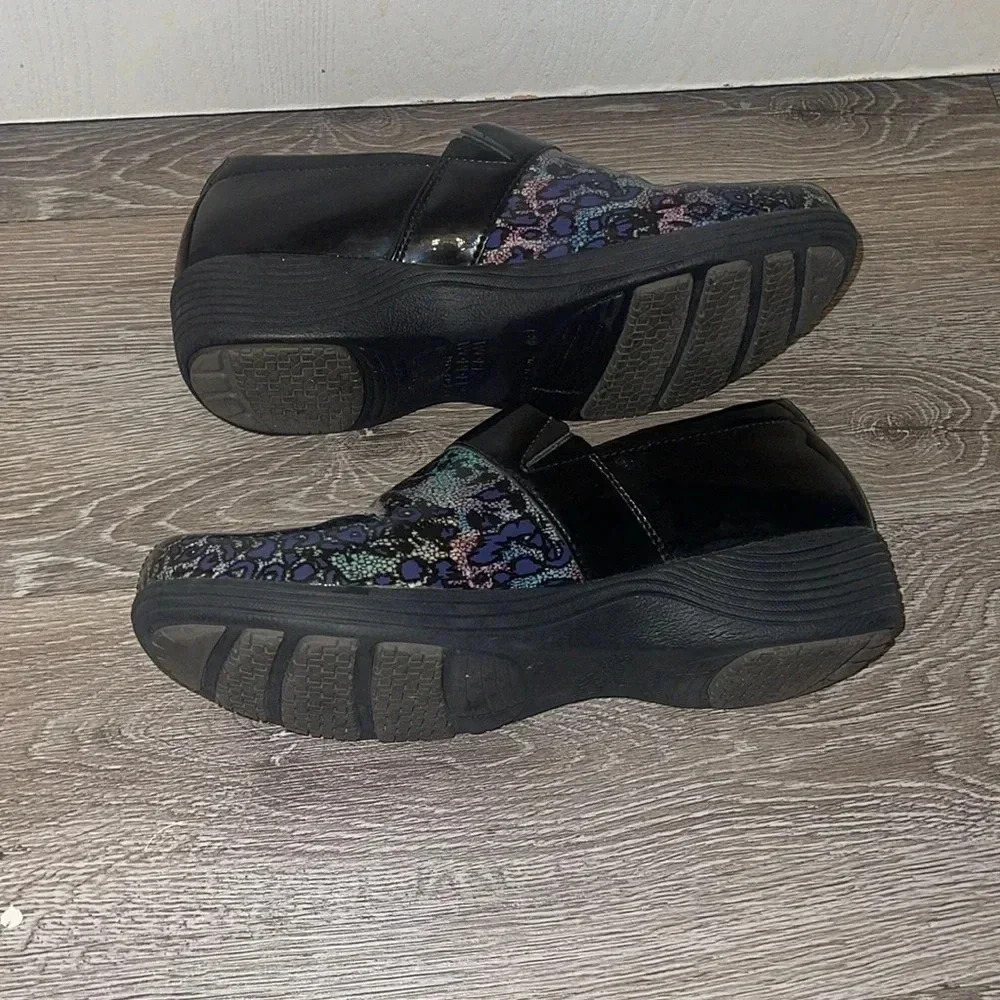 Work Wonders By Dansko Black And Patterned Clogs … - image 7